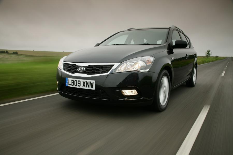  Kia cee&rsquo;d SW 2009 года  (фото 45 из 61)